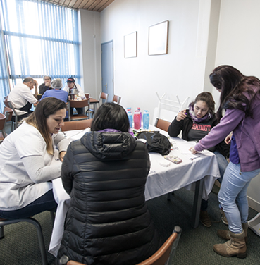 Exitosa jornada de promoción de hábitos saludables en UMAG Punta Arenas